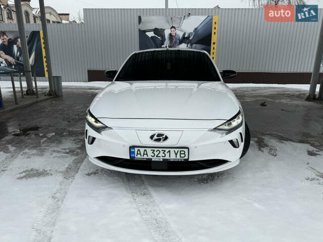Белый Хендай Lafesta EV, объемом двигателя 0 л и пробегом 40 тыс. км за 21500 $, фото 3 на Automoto.ua