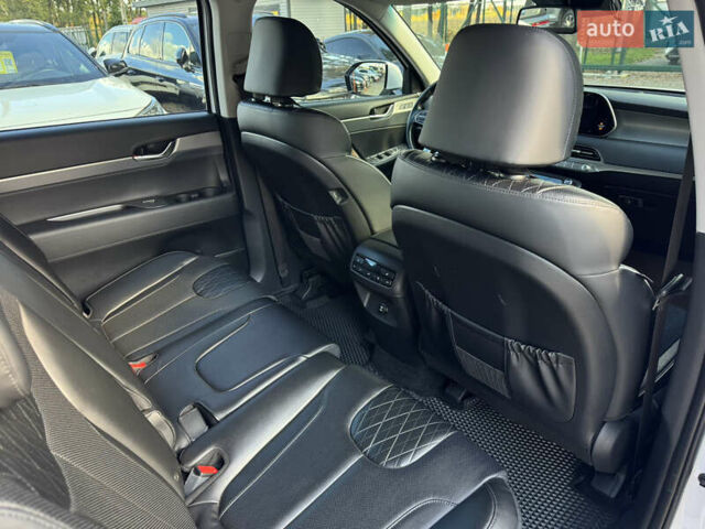 Хендай Palisade 2019 у Умани на Automoto.ua Білий Хендай Palisade, об'ємом двигуна 2.2 л та пробігом 104 тис. км за 37000 $, фото 13 на Automoto.ua
