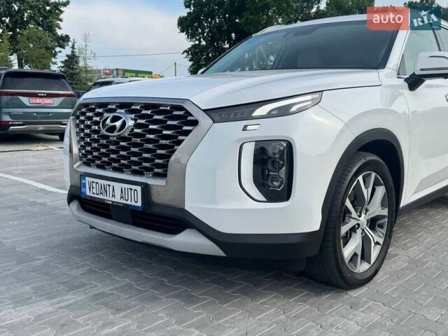 Белый Хендай Palisade, объемом двигателя 2.2 л и пробегом 56 тыс. км за 38900 $, фото 3 на Automoto.ua
