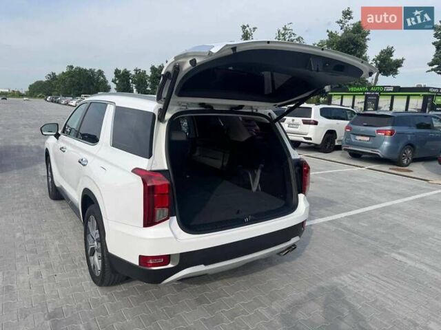 Белый Хендай Palisade, объемом двигателя 2.2 л и пробегом 56 тыс. км за 38900 $, фото 9 на Automoto.ua