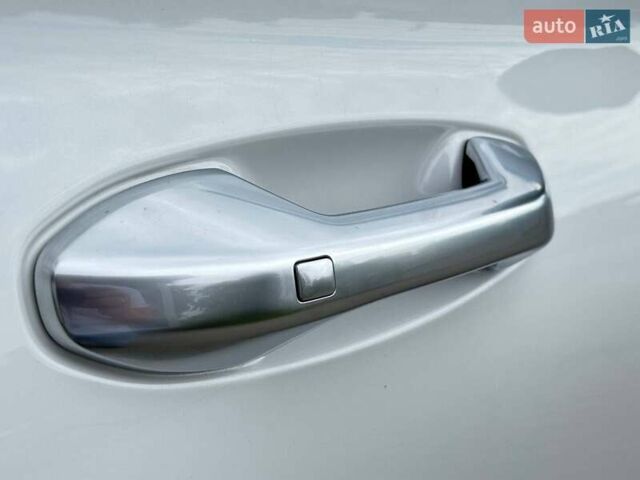 Белый Хендай Palisade, объемом двигателя 3.78 л и пробегом 21 тыс. км за 40000 $, фото 4 на Automoto.ua