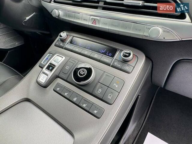 Белый Хендай Palisade, объемом двигателя 3.78 л и пробегом 21 тыс. км за 40000 $, фото 34 на Automoto.ua