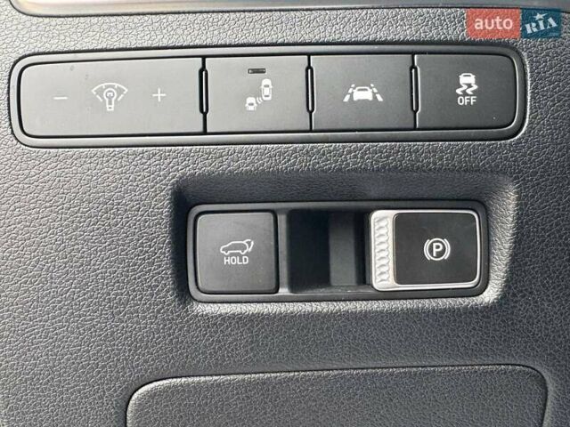 Белый Хендай Palisade, объемом двигателя 3.78 л и пробегом 21 тыс. км за 40000 $, фото 15 на Automoto.ua