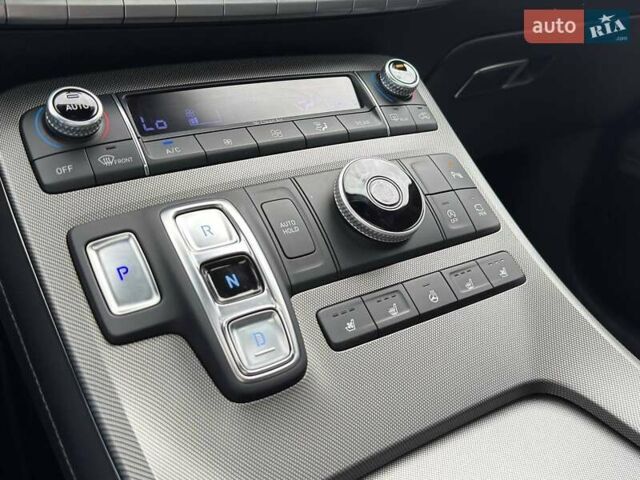 Белый Хендай Palisade, объемом двигателя 3.78 л и пробегом 21 тыс. км за 40000 $, фото 17 на Automoto.ua