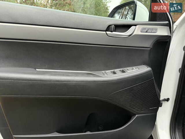 Білий Хендай Palisade, об'ємом двигуна 2.2 л та пробігом 212 тис. км за 31900 $, фото 6 на Automoto.ua