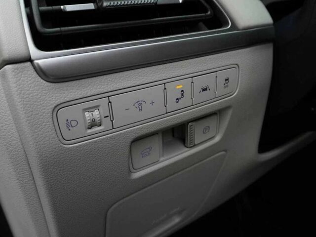 Білий Хендай Palisade, об'ємом двигуна 2.2 л та пробігом 90 тис. км за 33000 $, фото 11 на Automoto.ua