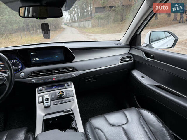 Білий Хендай Palisade, об'ємом двигуна 2.2 л та пробігом 212 тис. км за 31900 $, фото 24 на Automoto.ua