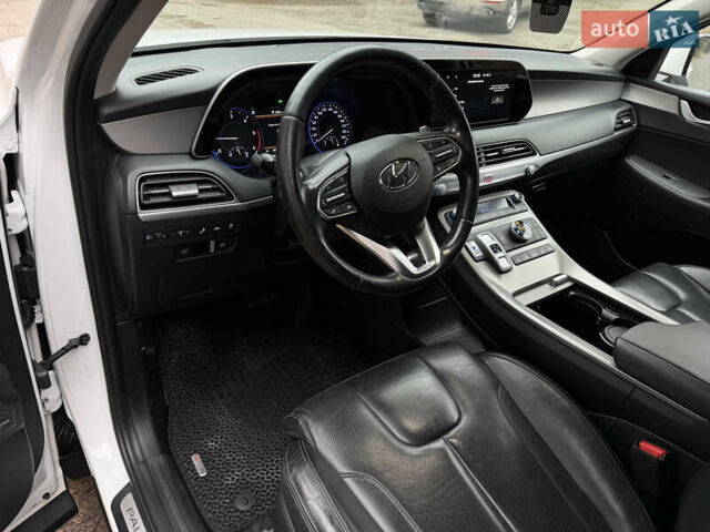 Білий Хендай Palisade, об'ємом двигуна 2.2 л та пробігом 212 тис. км за 31900 $, фото 7 на Automoto.ua