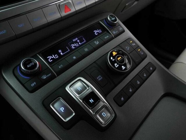 Білий Хендай Palisade, об'ємом двигуна 2.2 л та пробігом 90 тис. км за 33000 $, фото 12 на Automoto.ua