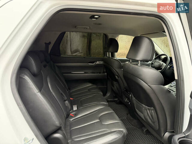 Білий Хендай Palisade, об'ємом двигуна 2.2 л та пробігом 212 тис. км за 31900 $, фото 22 на Automoto.ua
