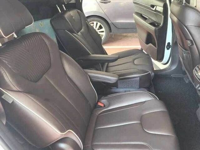 Белый Хендай Palisade, объемом двигателя 2.2 л и пробегом 56 тыс. км за 33500 $, фото 7 на Automoto.ua