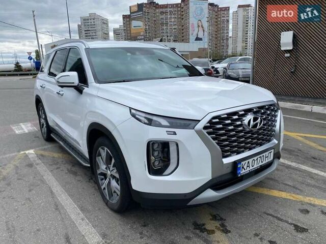 Белый Хендай Palisade, объемом двигателя 2.2 л и пробегом 99 тыс. км за 33500 $, фото 5 на Automoto.ua