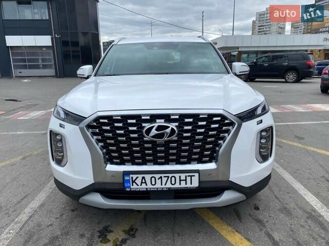 Белый Хендай Palisade, объемом двигателя 2.2 л и пробегом 99 тыс. км за 33500 $, фото 1 на Automoto.ua