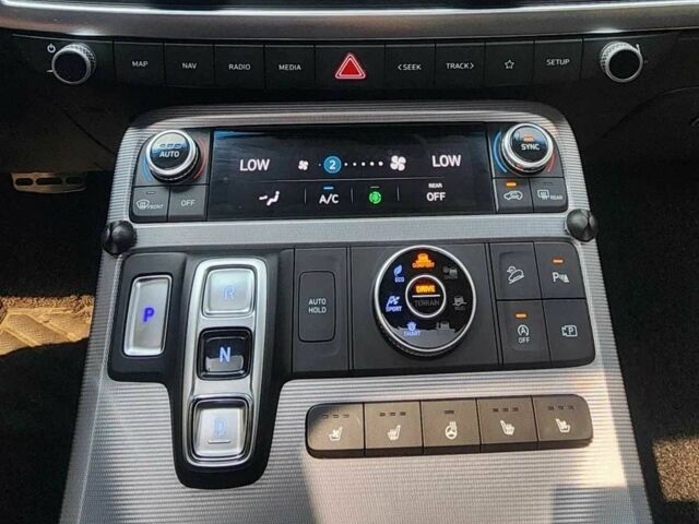 Белый Хендай Palisade, объемом двигателя 2.2 л и пробегом 56 тыс. км за 33500 $, фото 5 на Automoto.ua