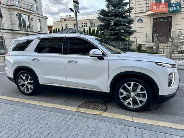 Белый Хендай Palisade, объемом двигателя 2.2 л и пробегом 58 тыс. км за 39000 $, фото 9 на Automoto.ua