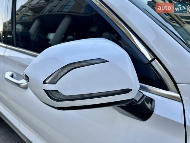 Белый Хендай Palisade, объемом двигателя 2.2 л и пробегом 58 тыс. км за 39000 $, фото 17 на Automoto.ua