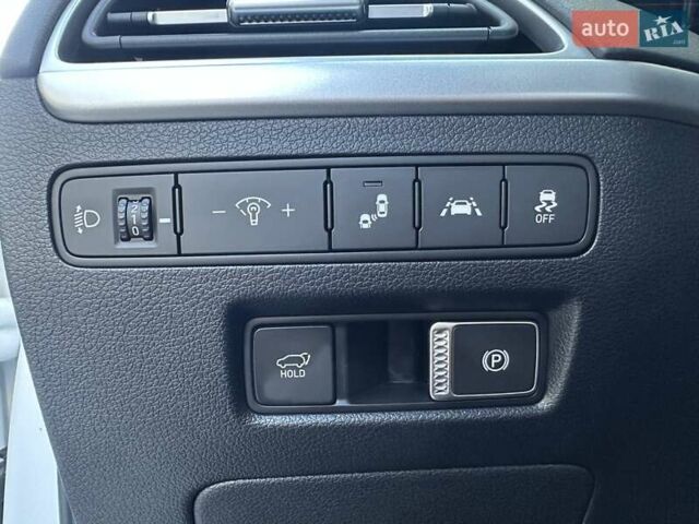 Белый Хендай Palisade, объемом двигателя 2.2 л и пробегом 58 тыс. км за 39000 $, фото 32 на Automoto.ua