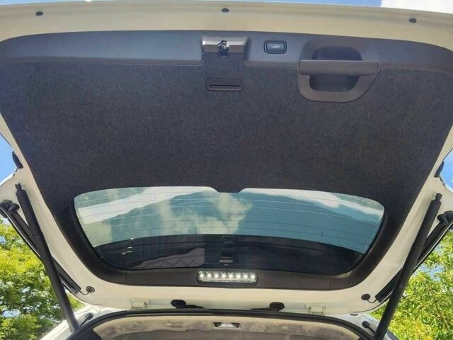 Белый Хендай Palisade, объемом двигателя 2.2 л и пробегом 56 тыс. км за 33500 $, фото 10 на Automoto.ua