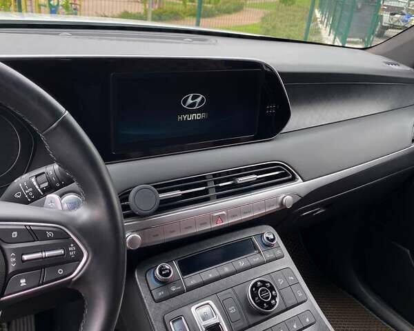 Белый Хендай Palisade, объемом двигателя 2.2 л и пробегом 99 тыс. км за 33500 $, фото 3 на Automoto.ua