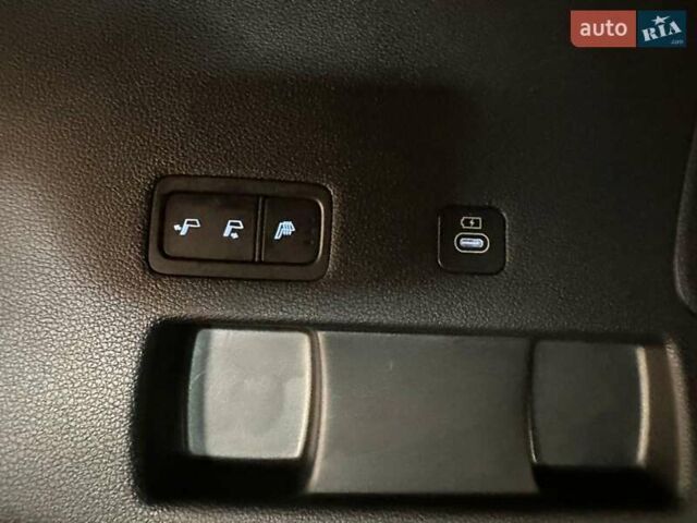 Белый Хендай Palisade, объемом двигателя 2.2 л и пробегом 33 тыс. км за 53900 $, фото 25 на Automoto.ua