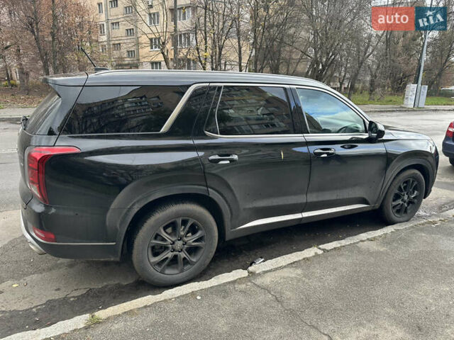 Черный Хендай Palisade, объемом двигателя 3.78 л и пробегом 140 тыс. км за 24333 $, фото 1 на Automoto.ua