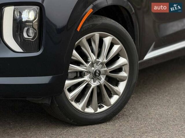 Черный Хендай Palisade, объемом двигателя 3.78 л и пробегом 121 тыс. км за 26900 $, фото 4 на Automoto.ua