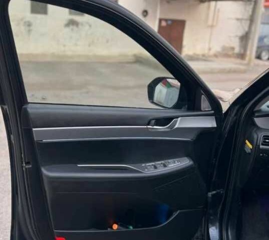 Черный Хендай Palisade, объемом двигателя 0 л и пробегом 98 тыс. км за 29400 $, фото 5 на Automoto.ua