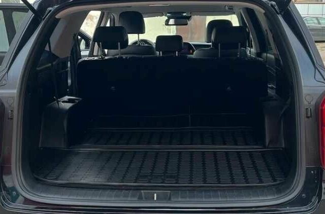 Черный Хендай Palisade, объемом двигателя 0 л и пробегом 98 тыс. км за 29400 $, фото 7 на Automoto.ua