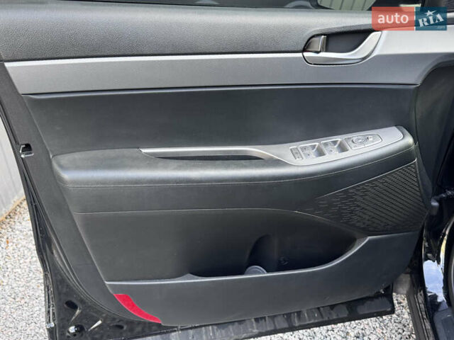 Черный Хендай Palisade, объемом двигателя 3.78 л и пробегом 144 тыс. км за 26700 $, фото 9 на Automoto.ua