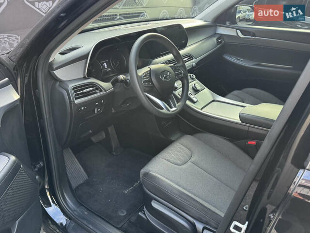 Черный Хендай Palisade, объемом двигателя 3.78 л и пробегом 144 тыс. км за 26700 $, фото 7 на Automoto.ua