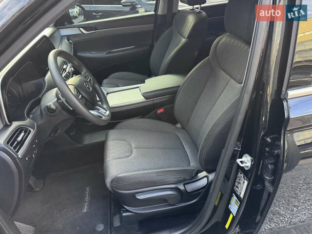 Черный Хендай Palisade, объемом двигателя 3.78 л и пробегом 144 тыс. км за 26700 $, фото 10 на Automoto.ua