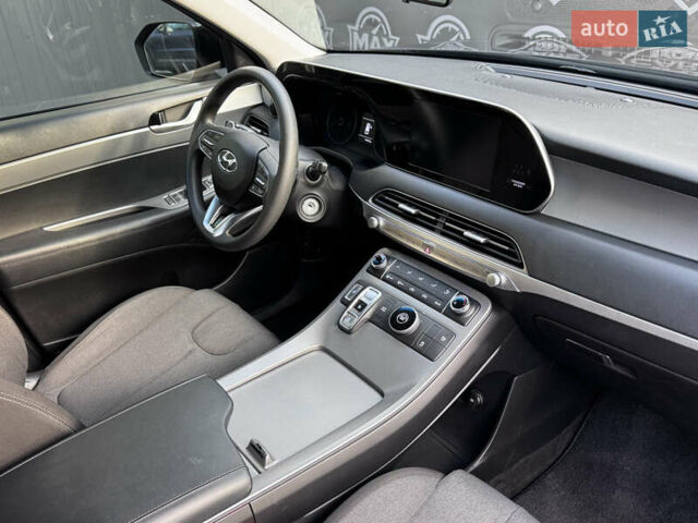 Черный Хендай Palisade, объемом двигателя 3.78 л и пробегом 144 тыс. км за 26700 $, фото 15 на Automoto.ua