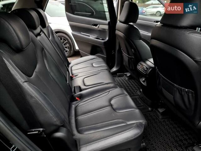 Черный Хендай Palisade, объемом двигателя 2.2 л и пробегом 107 тыс. км за 29900 $, фото 40 на Automoto.ua