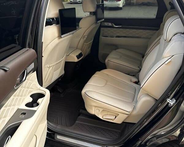 Черный Хендай Palisade, объемом двигателя 2.2 л и пробегом 25 тыс. км за 60014 $, фото 9 на Automoto.ua