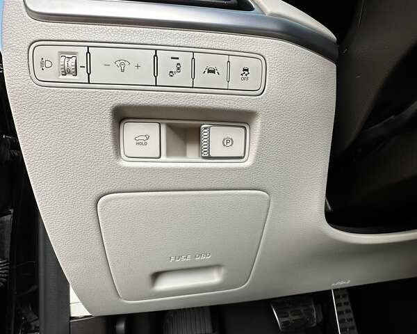 Черный Хендай Palisade, объемом двигателя 2.2 л и пробегом 25 тыс. км за 60014 $, фото 17 на Automoto.ua