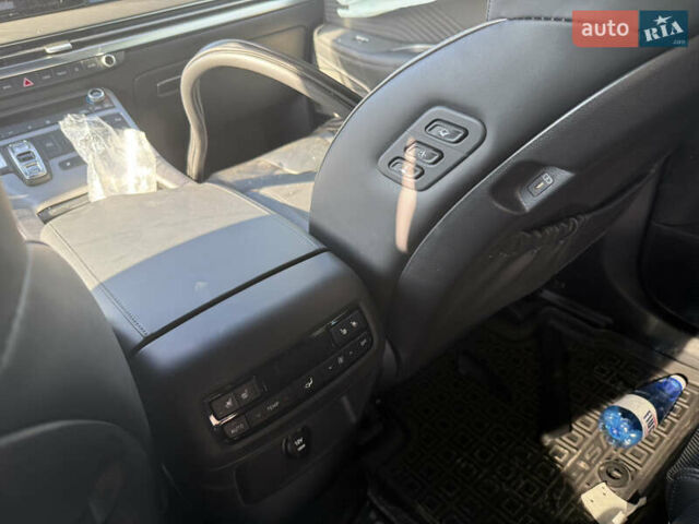 Черный Хендай Palisade, объемом двигателя 3.78 л и пробегом 15 тыс. км за 25000 $, фото 9 на Automoto.ua