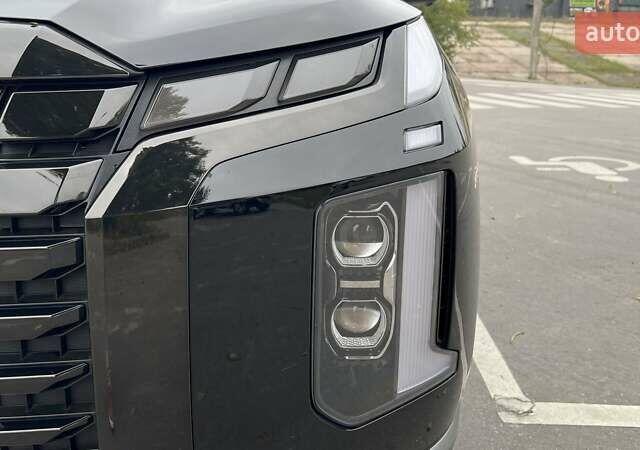 Черный Хендай Palisade, объемом двигателя 3.78 л и пробегом 13 тыс. км за 69500 $, фото 17 на Automoto.ua