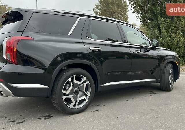Черный Хендай Palisade, объемом двигателя 3.78 л и пробегом 13 тыс. км за 69500 $, фото 5 на Automoto.ua