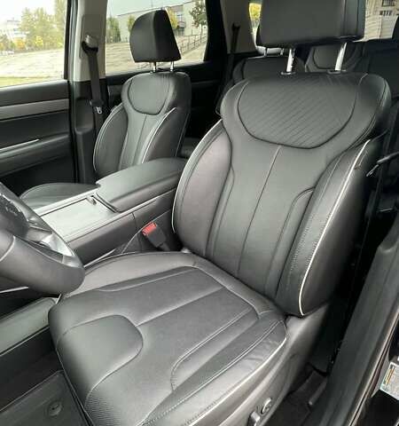 Черный Хендай Palisade, объемом двигателя 3.78 л и пробегом 13 тыс. км за 69500 $, фото 22 на Automoto.ua