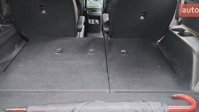 Серый Хендай Palisade, объемом двигателя 3.78 л и пробегом 72 тыс. км за 42000 $, фото 37 на Automoto.ua