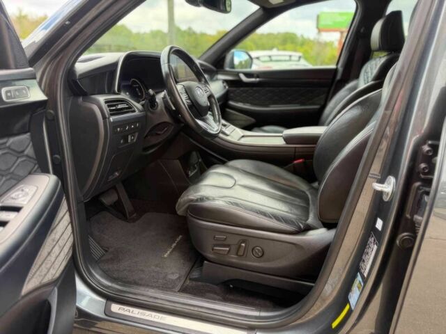 Сірий Хендай Palisade, об'ємом двигуна 3.8 л та пробігом 46 тис. км за 24000 $, фото 7 на Automoto.ua