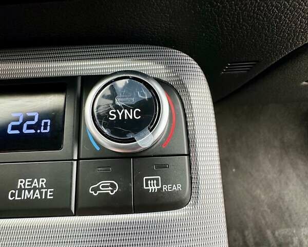 Сірий Хендай Palisade, об'ємом двигуна 3.78 л та пробігом 27 тис. км за 57000 $, фото 42 на Automoto.ua