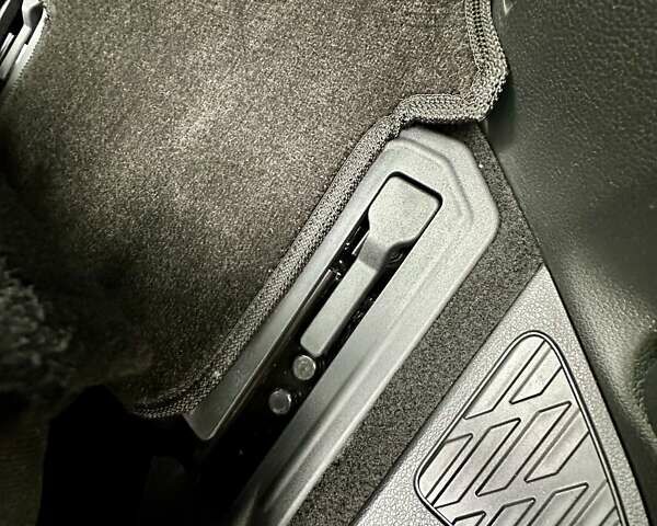 Сірий Хендай Palisade, об'ємом двигуна 3.78 л та пробігом 27 тис. км за 57000 $, фото 35 на Automoto.ua