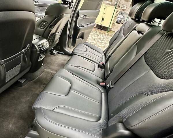 Сірий Хендай Palisade, об'ємом двигуна 3.78 л та пробігом 27 тис. км за 57000 $, фото 30 на Automoto.ua