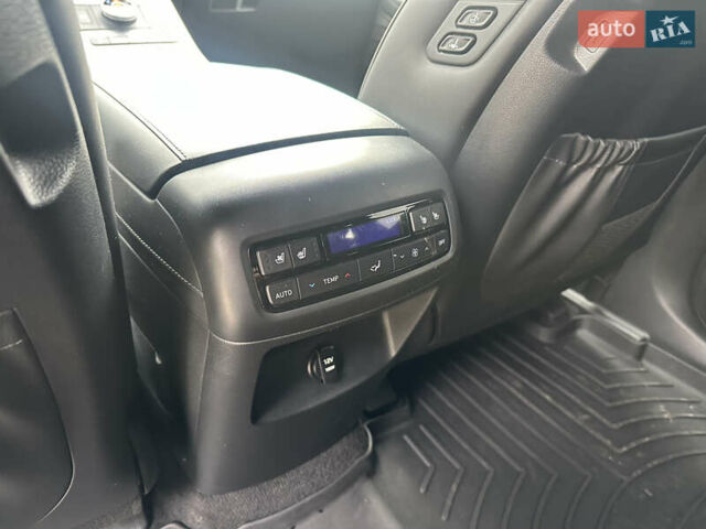 Сірий Хендай Palisade, об'ємом двигуна 2.2 л та пробігом 93 тис. км за 50800 $, фото 28 на Automoto.ua