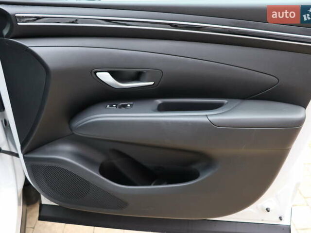 Белый Хендай Santa Cruz, объемом двигателя 2.5 л и пробегом 22 тыс. км за 34900 $, фото 35 на Automoto.ua