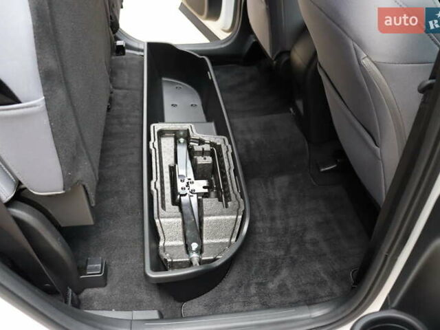 Белый Хендай Santa Cruz, объемом двигателя 2.5 л и пробегом 22 тыс. км за 34900 $, фото 48 на Automoto.ua