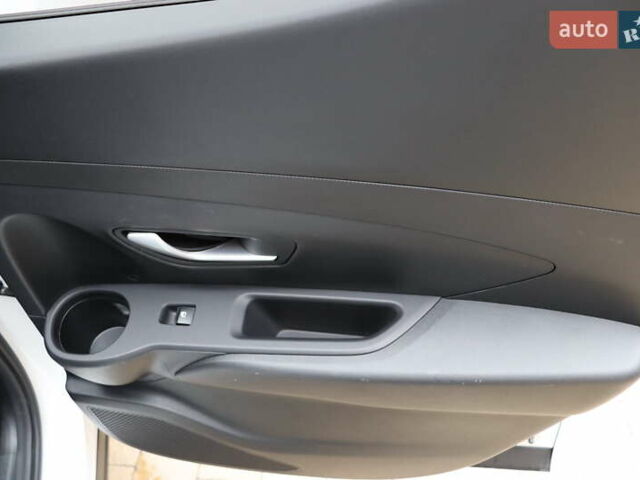 Белый Хендай Santa Cruz, объемом двигателя 2.5 л и пробегом 22 тыс. км за 34900 $, фото 41 на Automoto.ua