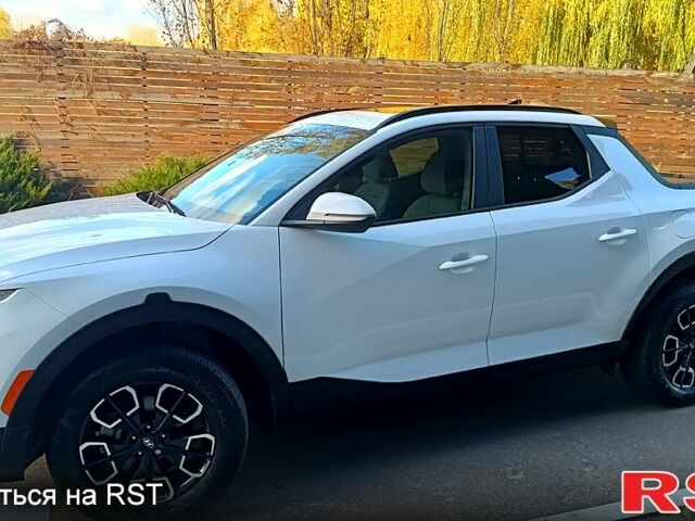 Белый Хендай Santa Cruz, объемом двигателя 2.5 л и пробегом 11 тыс. км за 36400 $, фото 3 на Automoto.ua