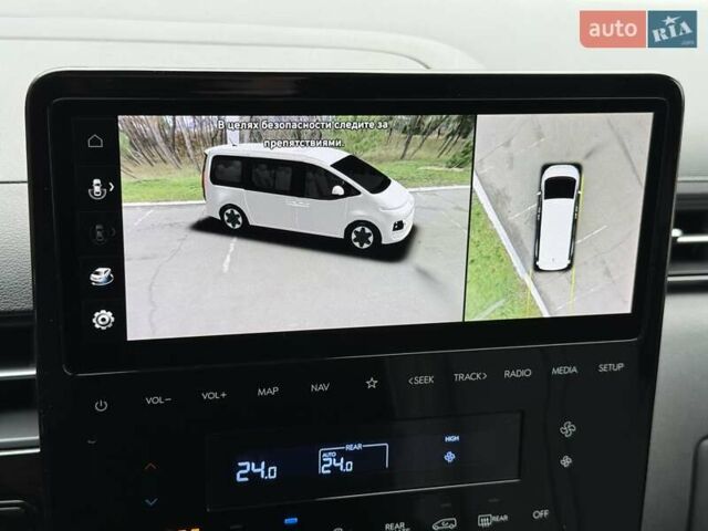 Белый Хендай Staria, объемом двигателя 2.2 л и пробегом 98 тыс. км за 45999 $, фото 83 на Automoto.ua